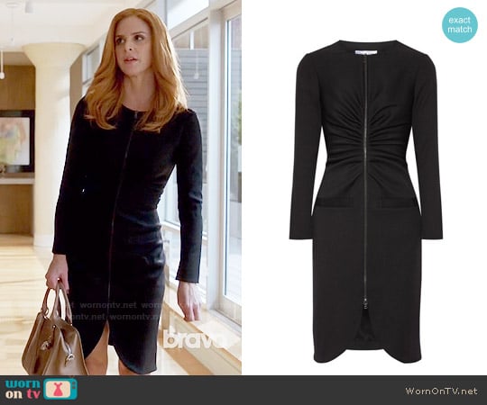 Oscar de la Renta Gathered stretch-wool crepe dress worn by Donna Paulsen (Sarah Rafferty) on Suits