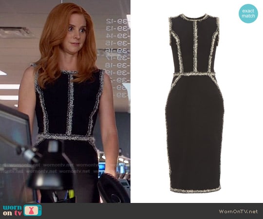 Oscar de la Renta Sleeveless tweed-trimmed pencil dress worn by Donna Paulsen (Sarah Rafferty) on Suits