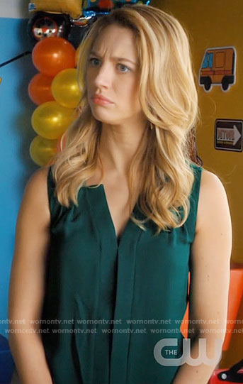 Petra’s green sleeveless v-neck blouse on Jane the Virgin