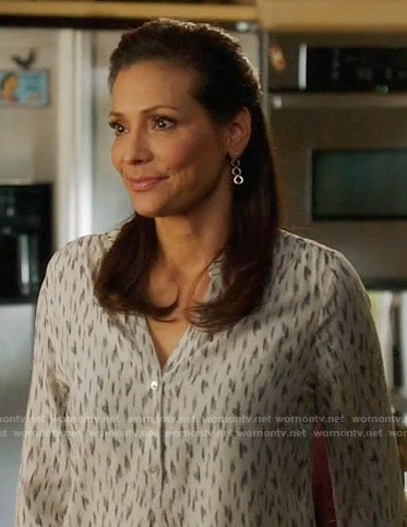 Regina’s white printed v-neck blouse on Switched at Birth