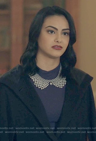 Veronica’s pearl collar necklace on Riverdale