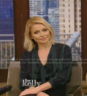 Kelly's green plaid shirt on Live with Kelly