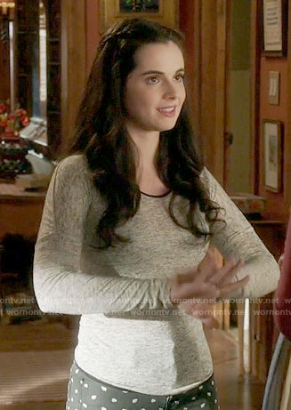 Bay's grey heathered top with black trim on Switched at Birth