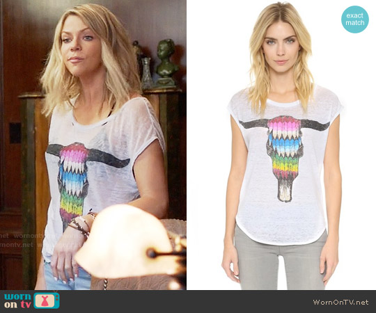 Chaser Chevron Skull Tee worn by Mackenzie Murphy (Kaitlin Olson) on The Mick