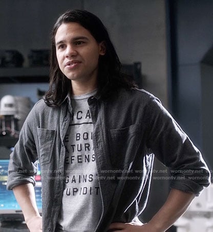 Cisco's sarcasm t-shirt on The Flash