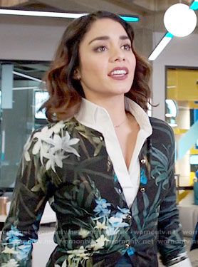 Emily’s floral and leaf print cardigan on Powerless