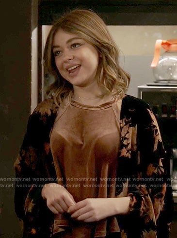 Haley's velvet top and floral kimono jacket on Modern Family