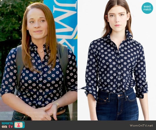 J. Crew Perfect Shirt in Scattered Daisy worn by Daphne Vasquez (Katie Leclerc) on Switched at Birth