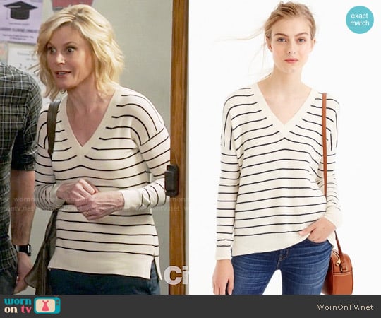 J. Crew Striped V-neck sweater in merino wool-cotton worn by Claire Dunphy (Julie Bowen) on Modern Family