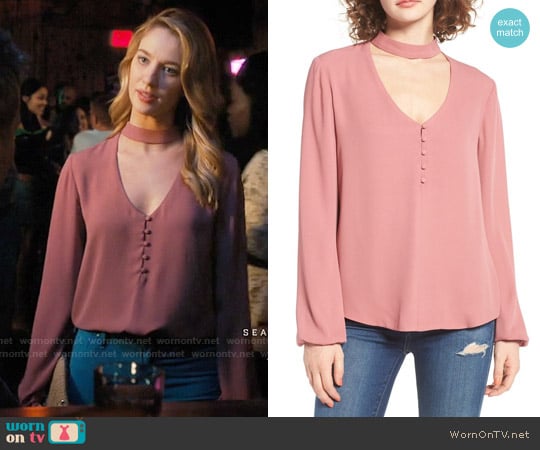 WAYF Sweet Symphony V-Neck Blouse worn by Petra Solano (Yael Grobglas) on Jane the Virgin