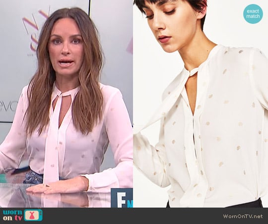 Zara Flowing Printed Blouse worn by Catt Sadler on E! News