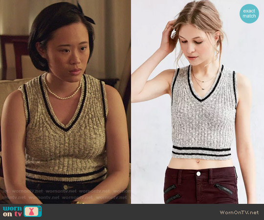 BDG Blaire Sweater Vest worn by Courtney Crimsen (Michele Selene Ang) on 13 Reasons Why