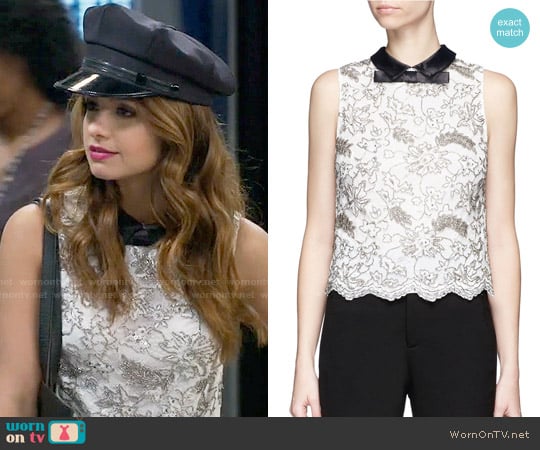 Alice + Olivia Manie Top worn by Sofia Rodriguez (Aimee Carrero) on Young and Hungry