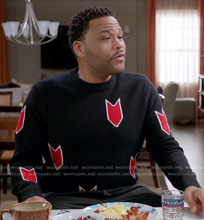 Andre's black and red arrow sweater on Black-ish
