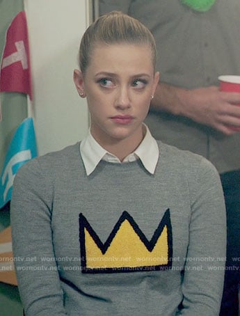 Betty’s crown sweater on Riverdale