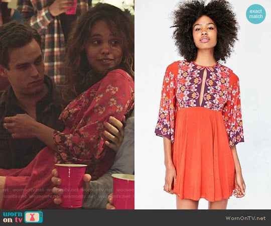 Ecote Tyler Split-Neck Bell-Sleeve in Red worn by Jessica Davis (Alisha Boe) on 13 Reasons Why