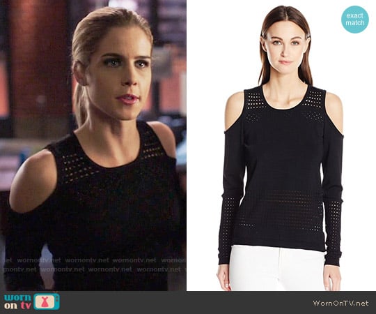 Guess Casandra Pullover worn by Felicity Smoak (Emily Bett Rickards) on Arrow