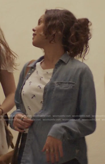 Jessica's anchor print tee on 13 Reasons Why