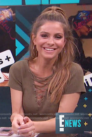 Maria's green lace-up top and buttoned skirt on E! News