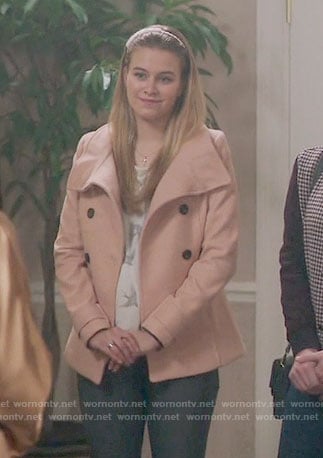 Polly's pink coat on Riverdale