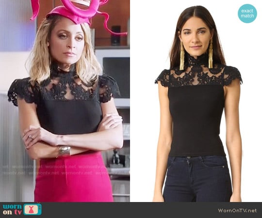 Alice + Olivia Dandi Lace Top worn by Portia Scott-Griffith (Nicole Richie) on Great News