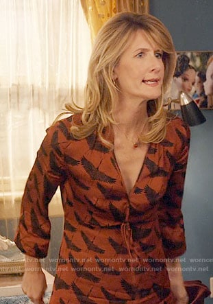 Wendy’s orange bird print dress on Unbreakable Kimmy Schmidt