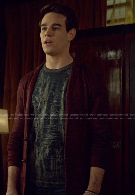 Simon’s grey dyed t-shirt and red jacket on Shadowhunters