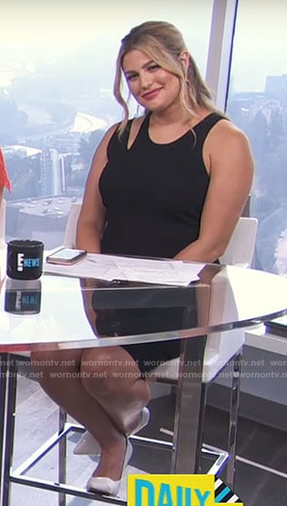 Carissa’s black dress with shoulder cutout on E! News Daily Pop