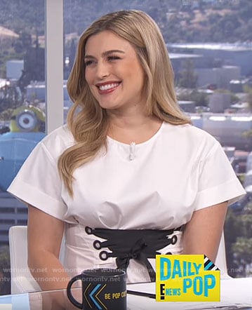 Carissa’s white corset top on E! News Daily Pop