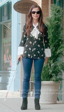 Jenna’s black and white floral print blouse on Pretty Little Liars