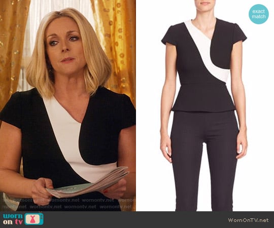 Roland Mouret Kiff Colorblock Top worn by Jacqueline Voorhees (Jane Krakowski) on Unbreakable Kimmy Schmidt