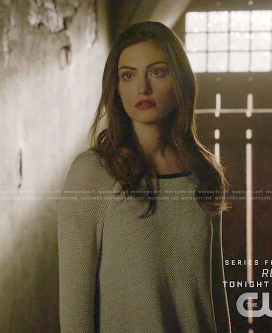 Hayley's grey layered sweater on The Originals