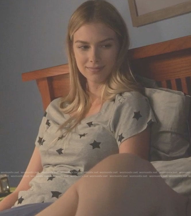 Kirsten's grey star print t-shirt on Stitchers