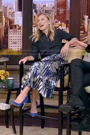 Kelly's metallic pleated dress on LIVE with Kelly