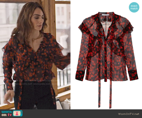 Givenchy Ruffled blouse in floral-print silk-chiffon worn by Samantha Delmonico (Annie Parisse) on Friends from College