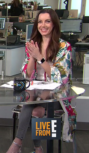 Melanie’s white tropical print kimono on Live from E!