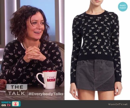 Floral-Print Cashmere Pullover by Marc Jacobs worn by Sara Gilbert on The Talk