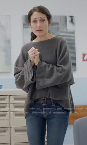 Abby's grey oversized sweater on Girlfriends Guide to Divorce