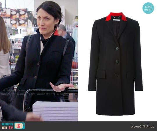 Givenchy Contrast Collar Coat worn by Abby McCarthy (Lisa Edelstein) on Girlfriends Guide to Divorce