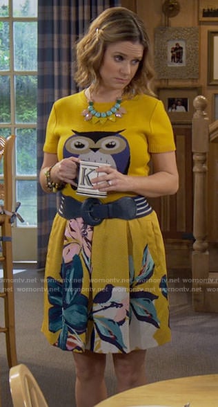 Kimmy's yellow owl top on Fuller House