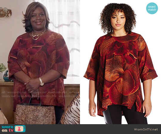 Melissa McCarthy Seven7 Hilo Skimmer Top in Pomegranate worn by Barbara (Retta) on Girlfriends Guide to Divorce