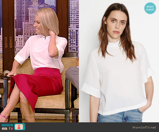 'Benton' Top by Equipment worn by Kelly Ripa on Live with Kelly and Mark