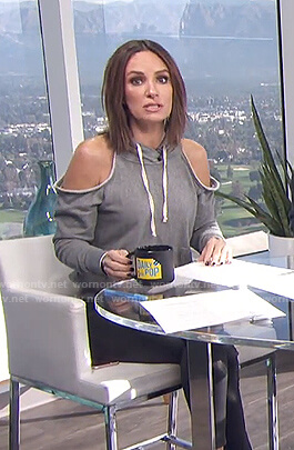 Catt’s grey cold-shoulder hoodie on E! News Daily Pop