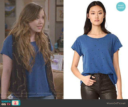 The Crew Neck T-Shirt by Current Elliott worn by Kendra Gable (Taylor Spreitler) on Kevin Can Wait