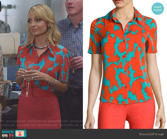 Print Stretch Silk Shirt by Diane von Furstenberg worn by Portia Scott-Griffith (Nicole Richie) on Great News