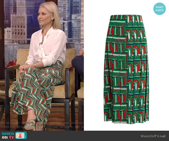 Chain-Print Pleated Silk Skirt by Gucci worn by Kelly Ripa on Live with Kelly and Mark