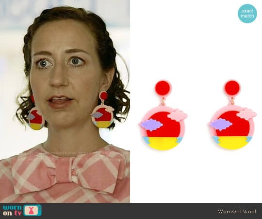 ban.do Jennifer Loiselle Sunset Earrings worn by Carol Pilbasian (Kristen Schaal) on Last Man On Earth