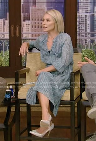 Kelly’s blue floral chiffon dress on Live with Kelly and Ryan