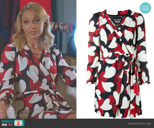 Printed A-Line Dress by Moschino worn by Portia Scott-Griffith (Nicole Richie) on Great News