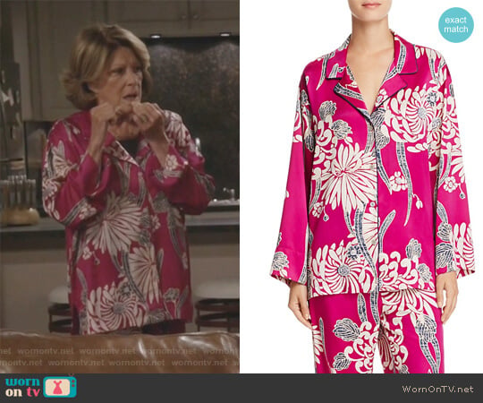 Notch PJ Set by Natori worn by Judy Roberts (Linda Lavin) on 9JKL